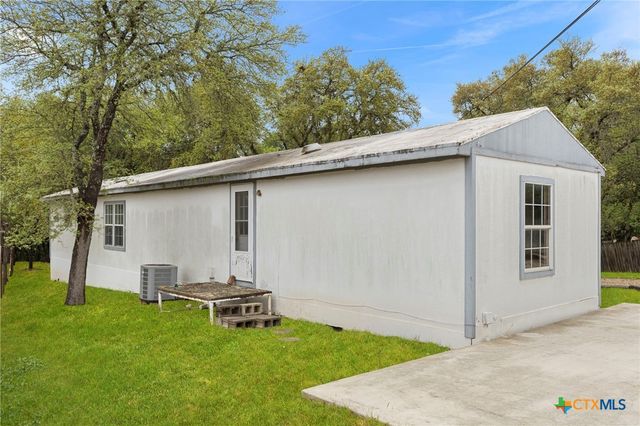 101 Queen Anne Circle, Canyon Lake, TX 78133