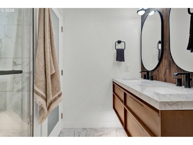 396 BRAE BURN Dr, Eugene, OR 97405