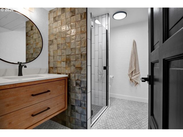 396 BRAE BURN Dr, Eugene, OR 97405