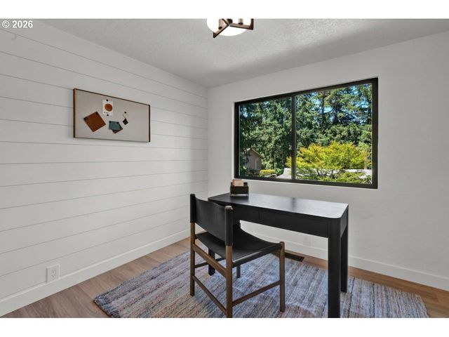 396 BRAE BURN Dr, Eugene, OR 97405