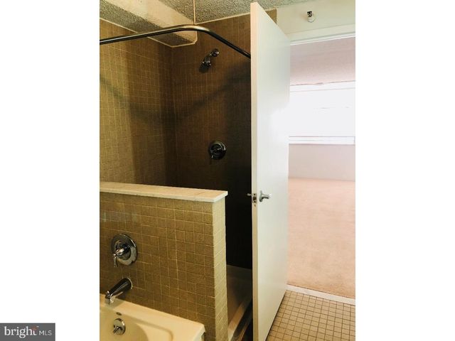 2300 WALNUT ST #1B-617, Philadelphia, PA 19103