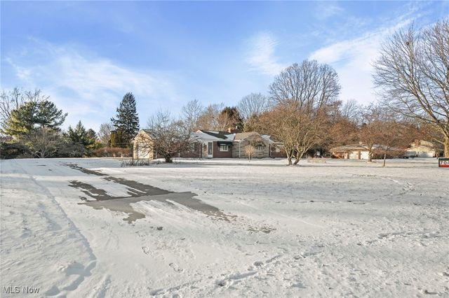 7041 Market Avenue N, Canton, OH 44721