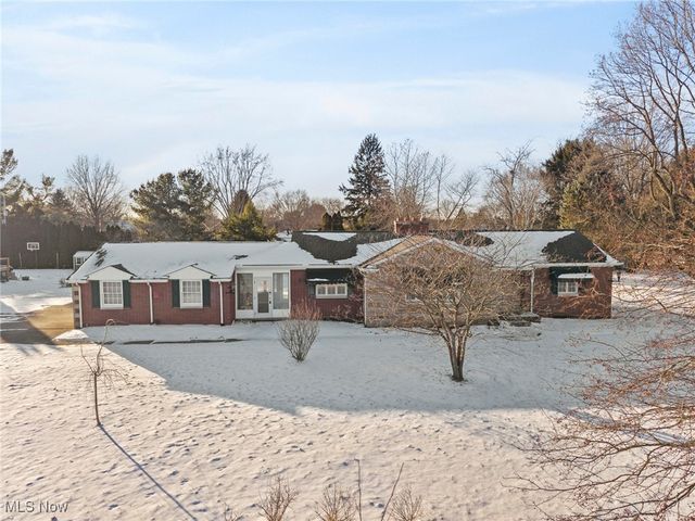 7041 Market Avenue N, Canton, OH 44721