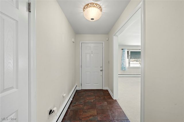 7041 Market Avenue N, Canton, OH 44721