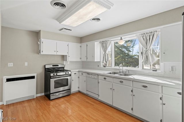 7041 Market Avenue N, Canton, OH 44721