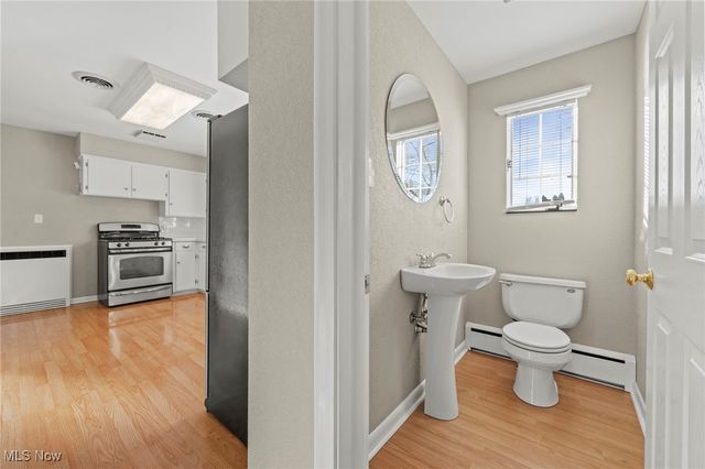 7041 Market Avenue N, Canton, OH 44721