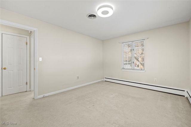 7041 Market Avenue N, Canton, OH 44721