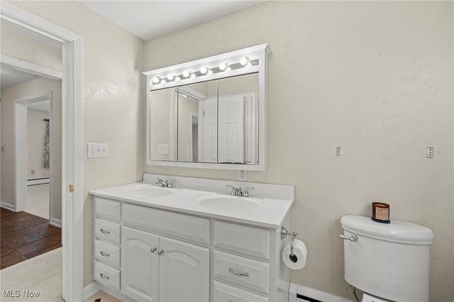 7041 Market Avenue N, Canton, OH 44721