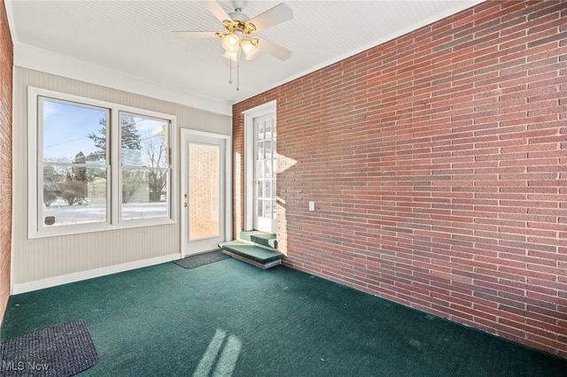 7041 Market Avenue N, Canton, OH 44721