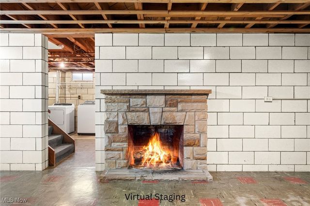 7041 Market Avenue N, Canton, OH 44721