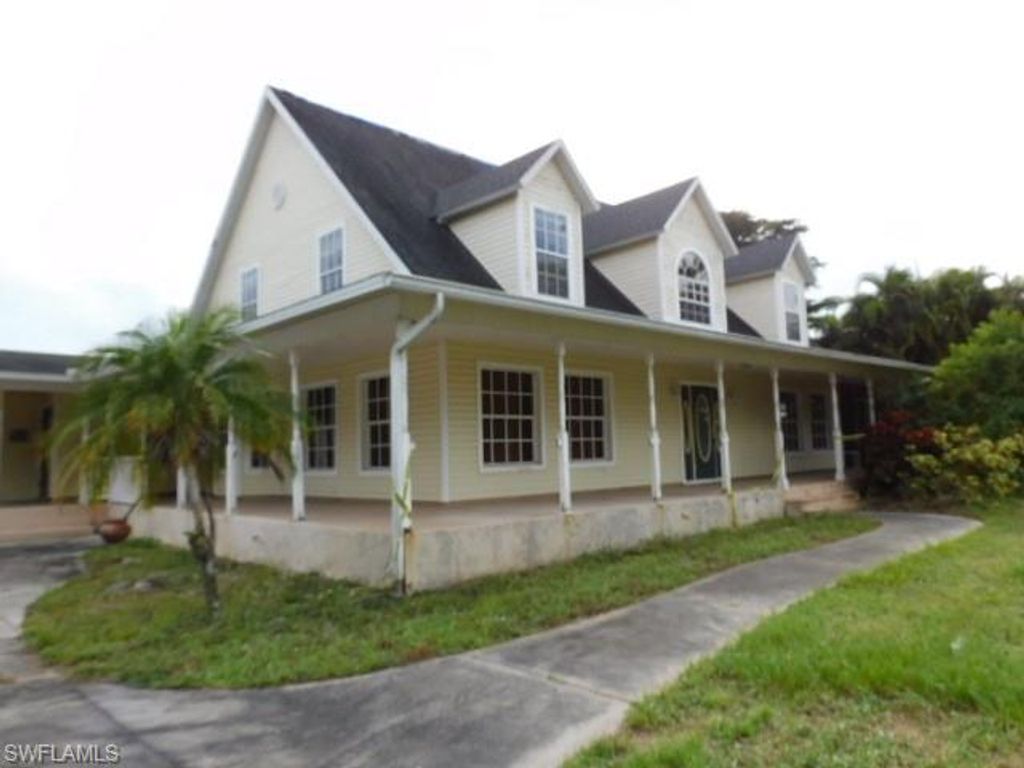 3780 Downwind LN, North Fort Myers, FL 33917