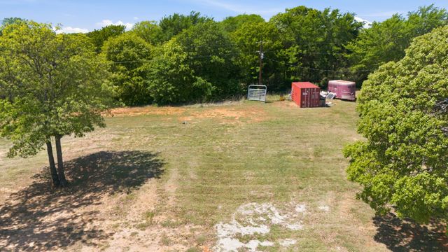 10642 Fm 902, Collinsville, TX 76233