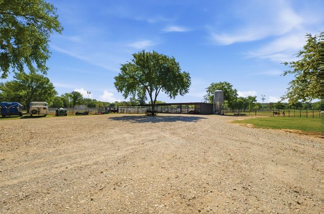 10642 Fm 902, Collinsville, TX 76233
