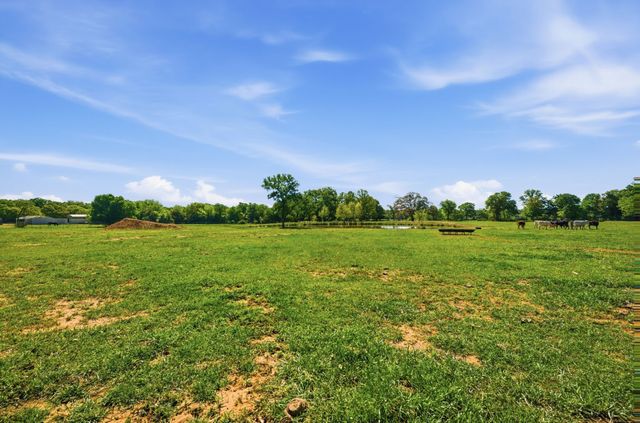 10642 Fm 902, Collinsville, TX 76233