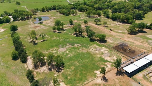 10642 Fm 902, Collinsville, TX 76233