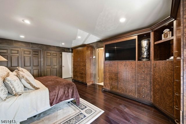 12 Rhoda Ter, Parsippany-troy Hills Twp., NJ 07054