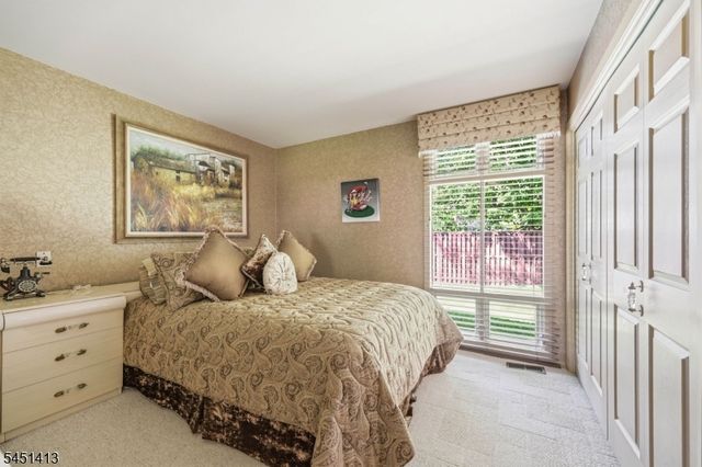 12 Rhoda Ter, Parsippany-troy Hills Twp., NJ 07054