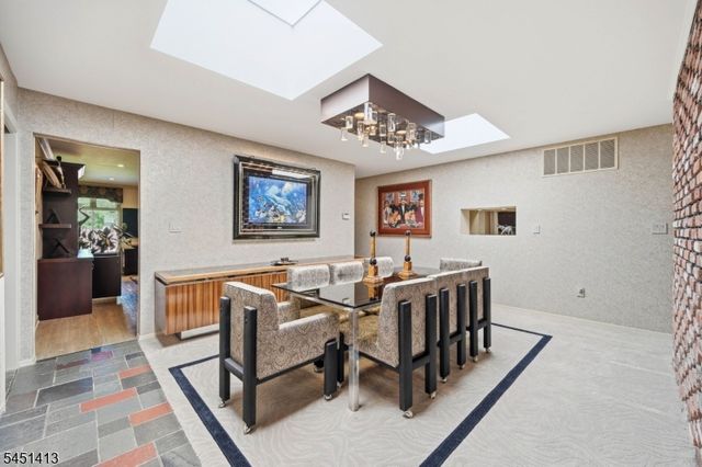 12 Rhoda Ter, Parsippany-troy Hills Twp., NJ 07054