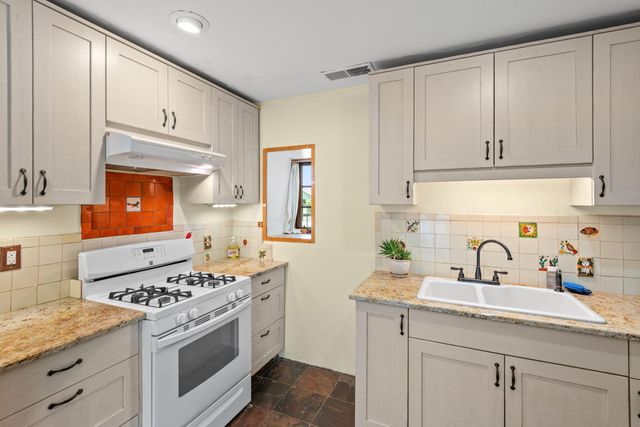 500 Cromwell Avenue SW, Albuquerque, NM 87102