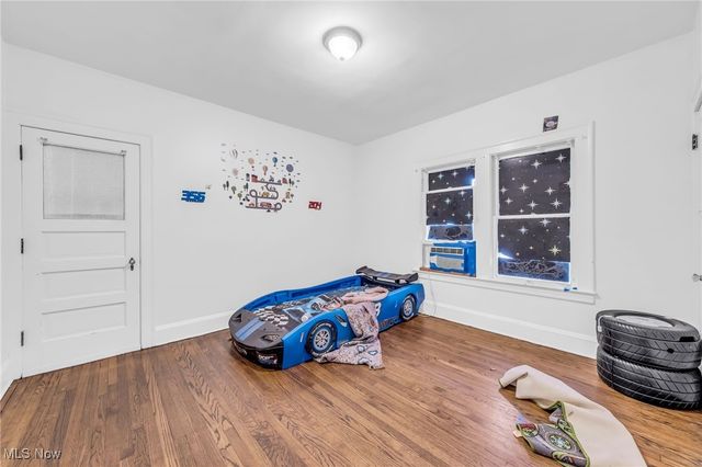 2287 Ogontz Avenue, Lakewood, OH 44107