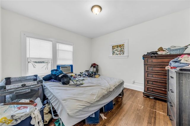 2287 Ogontz Avenue, Lakewood, OH 44107