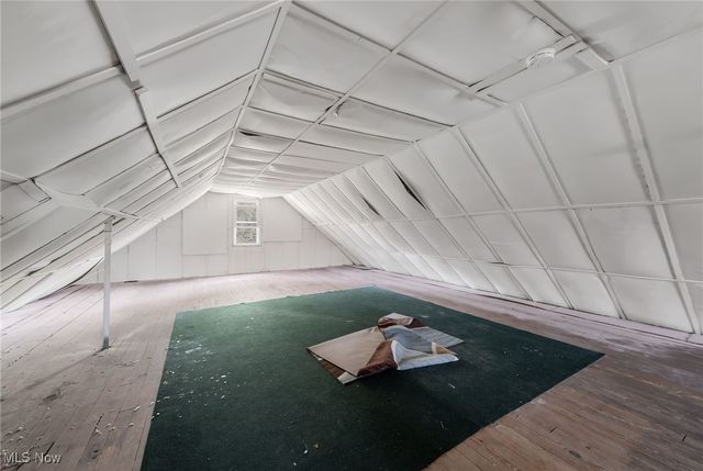 2287 Ogontz Avenue, Lakewood, OH 44107