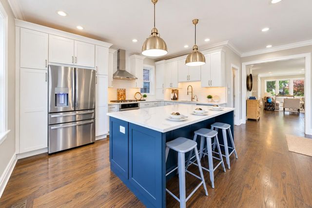 4920 N Keeler Avenue, Chicago, IL 60630