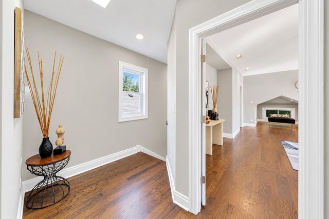 4920 N Keeler Avenue, Chicago, IL 60630