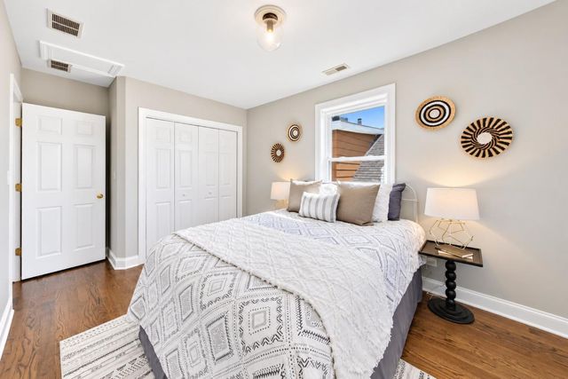 4920 N Keeler Avenue, Chicago, IL 60630