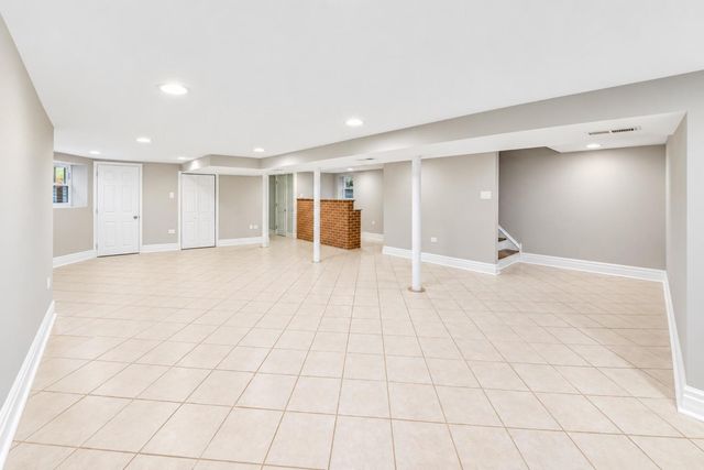 4920 N Keeler Avenue, Chicago, IL 60630