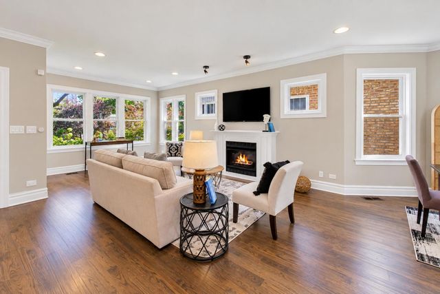 4920 N Keeler Avenue, Chicago, IL 60630