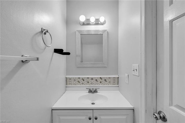 1300 Hafford RD, Virginia Beach, VA 23464