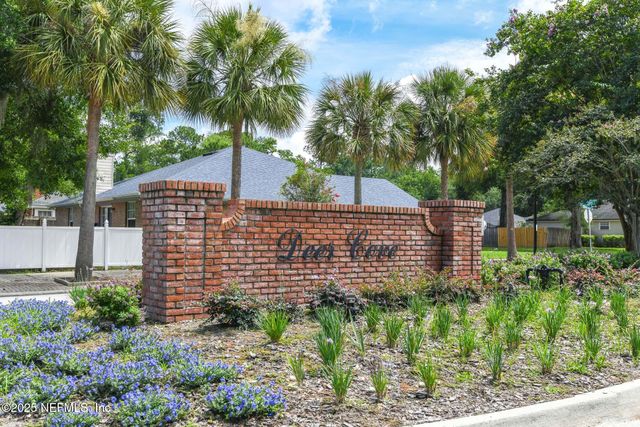 7596 FAWN LAKE Drive N, Jacksonville, FL 32256