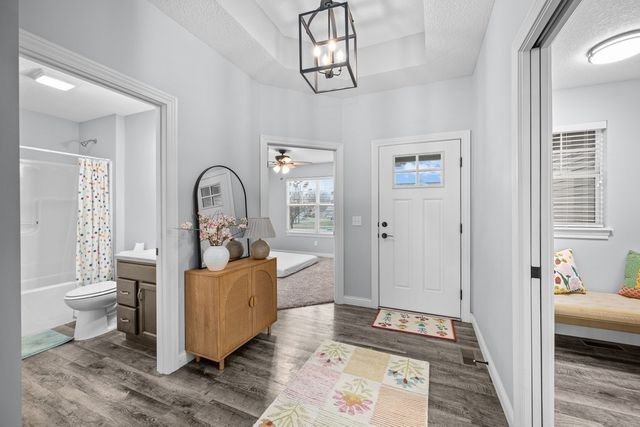 4709 Pheasant Creek Avenue, Davenport, IA 52807