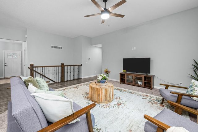 4709 Pheasant Creek Avenue, Davenport, IA 52807