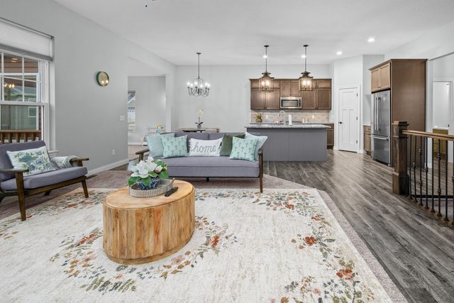 4709 Pheasant Creek Avenue, Davenport, IA 52807