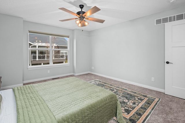 4709 Pheasant Creek Avenue, Davenport, IA 52807