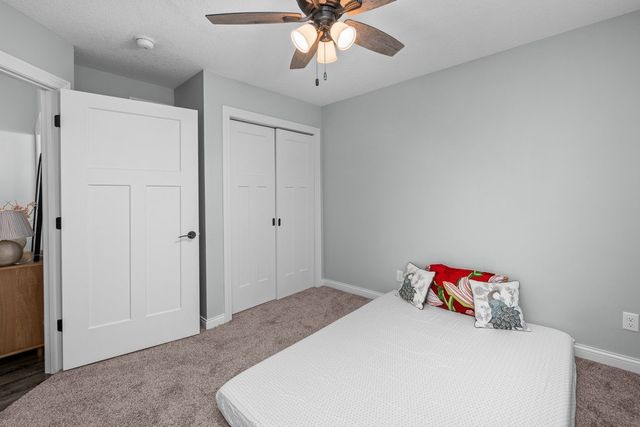 4709 Pheasant Creek Avenue, Davenport, IA 52807