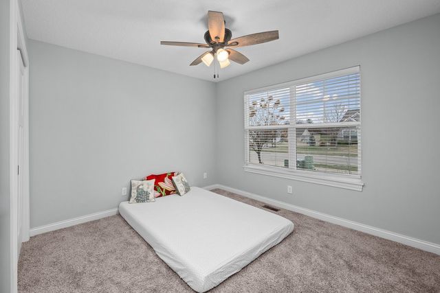 4709 Pheasant Creek Avenue, Davenport, IA 52807