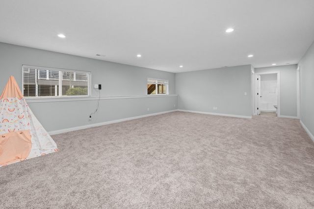 4709 Pheasant Creek Avenue, Davenport, IA 52807