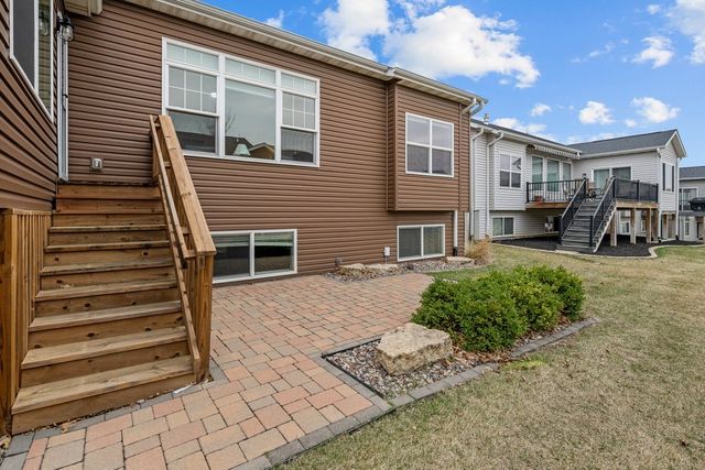 4709 Pheasant Creek Avenue, Davenport, IA 52807