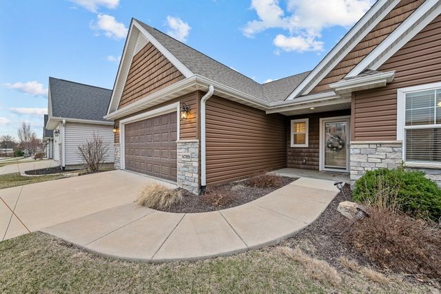 4709 Pheasant Creek Avenue, Davenport, IA 52807