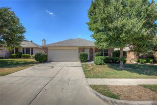 1060 Appaloosa Circle, Fort Worth, TX 76179
