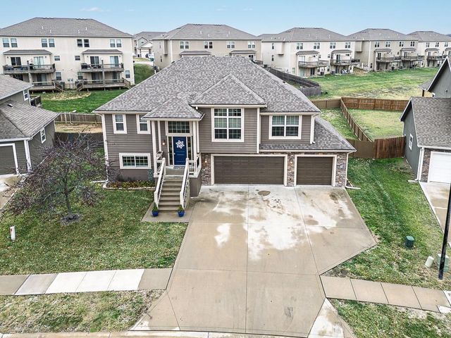 10507 Augusta Drive, Kansas City, KS 66109