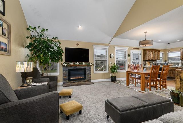 10507 Augusta Drive, Kansas City, KS 66109