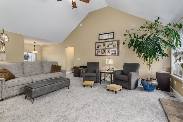 10507 Augusta Drive, Kansas City, KS 66109