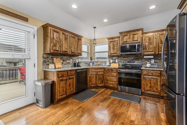 10507 Augusta Drive, Kansas City, KS 66109