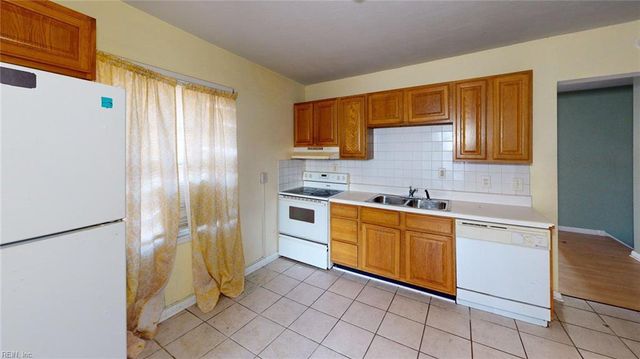 3325 Greenwood DR, Hampton, VA 23666