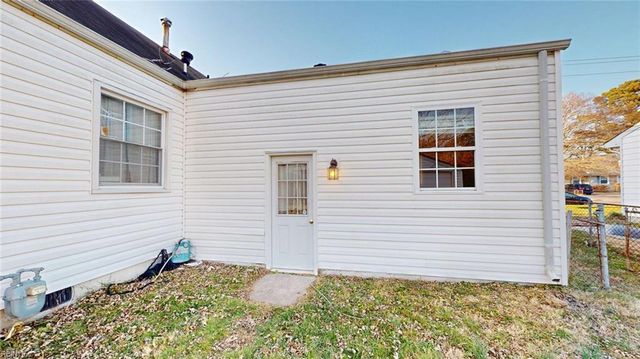 3325 Greenwood DR, Hampton, VA 23666