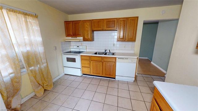 3325 Greenwood DR, Hampton, VA 23666